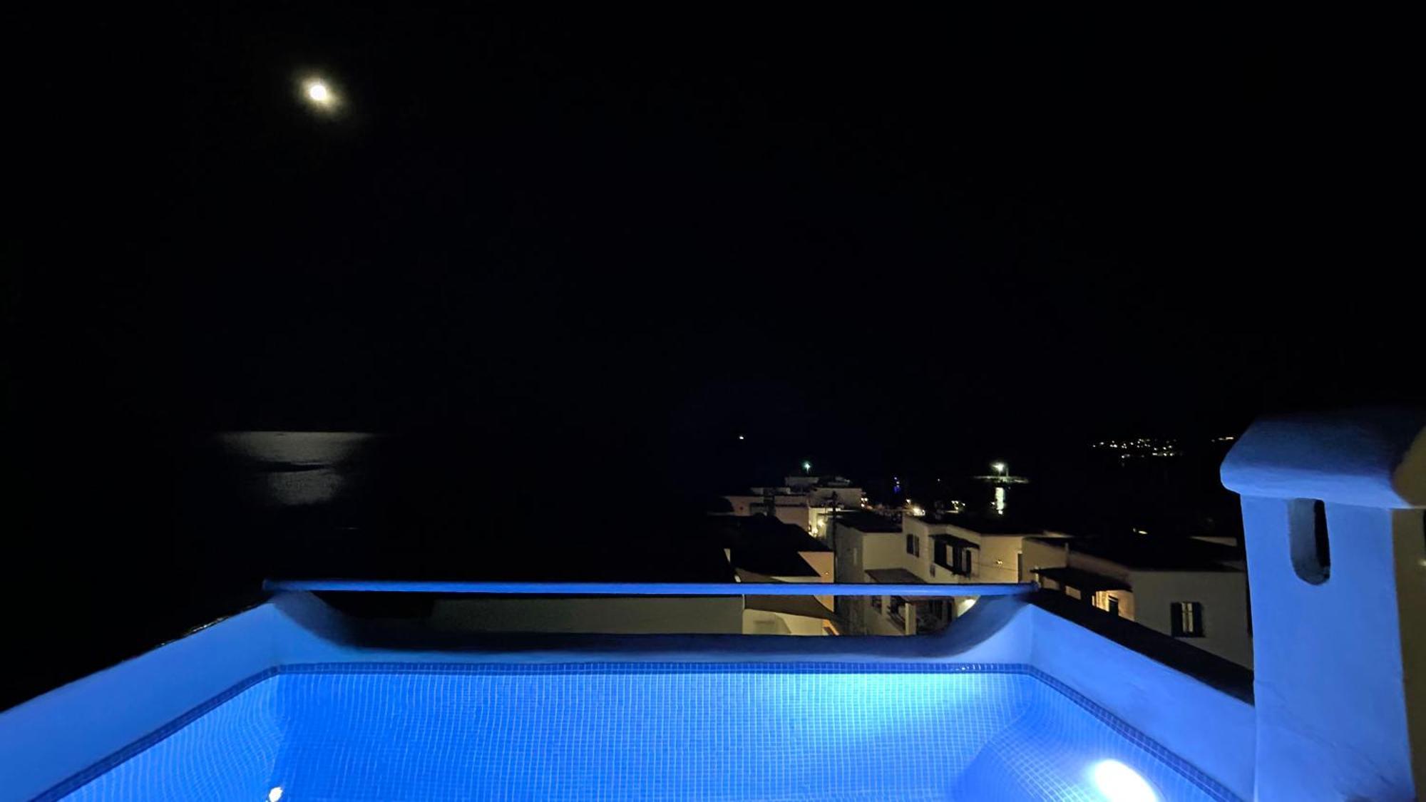 Villa Danae - Seaside Villa with Pool&Hot Tub Piso Livadi Exterior foto